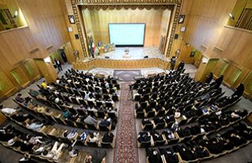 تصاویری از صد و پنجمین آیین اختتامیه کلاس‌های آموزش قرآن - ۱۴۰4/۰۸/۰7