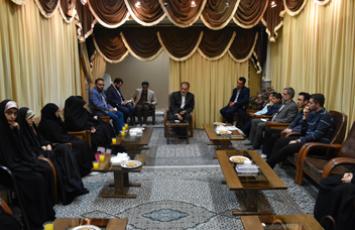 دیدار نخبگان قرآنی‌ مرکز آموزش قرآن با معاون فرهنگی و امور زائران آستان حضرت عبدالعظیم(ع)
