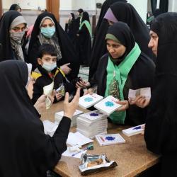 محفل جلوه‌های حضرت زهرا (س) در قرآن - 1404/09/20- عکس : حافظ کل قرآن کریم مهدیه نیکویی