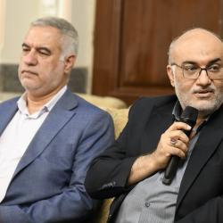 دیدار تولیت آستان عبدالعظیم(ع) با حفاظ رتبه‌دار مسابقات قرآن - 14040824