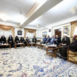 دیدار تولیت آستان عبدالعظیم(ع) با حفاظ رتبه‌دار مسابقات قرآن - 14040824